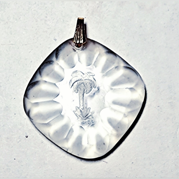 Caribbean palm tree in clear glass pendant for necklace #islandboy #palmtree - Picture 4 of 5